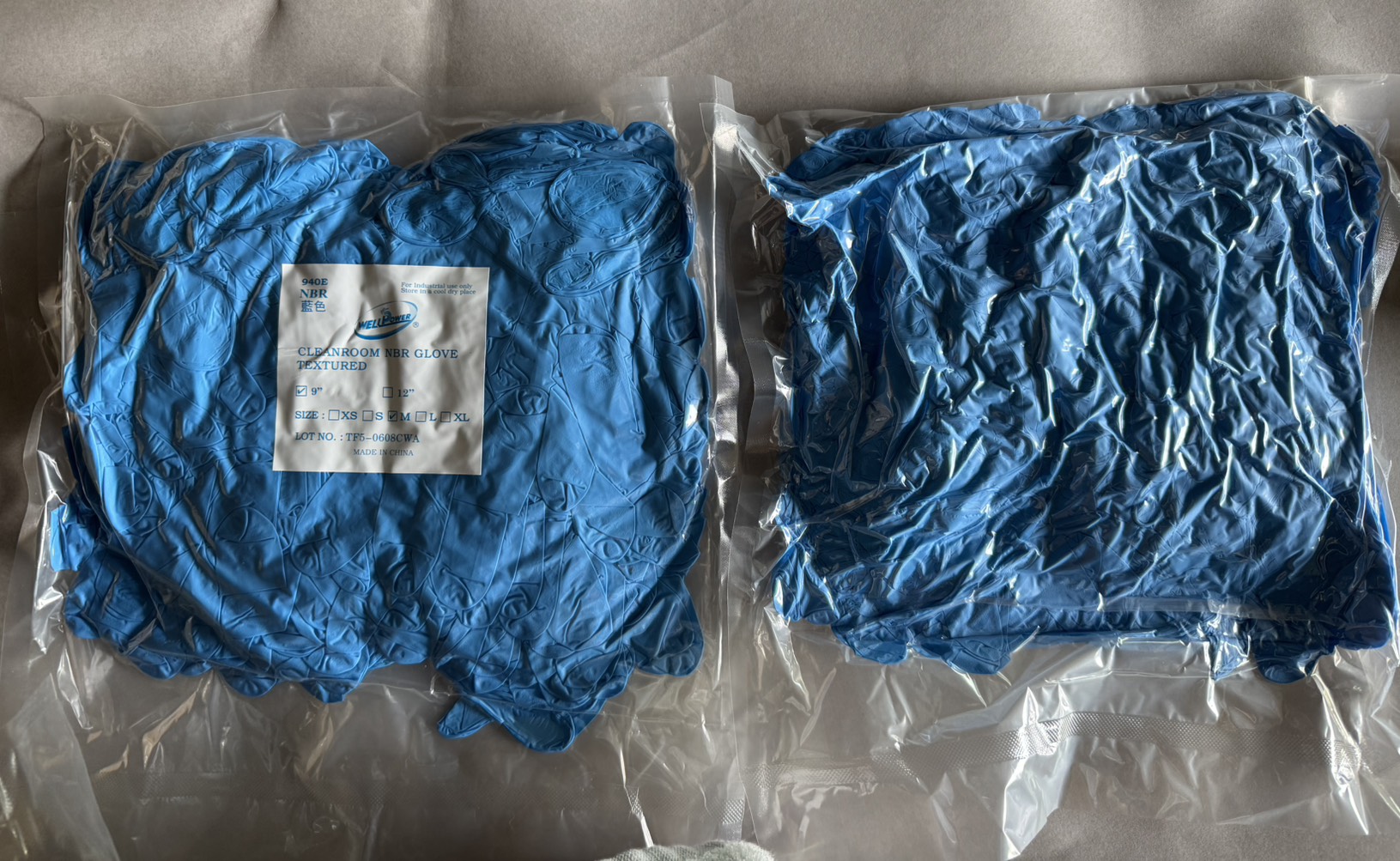 7.F-940E 9"NBR 藍 4.0G 手套 真空