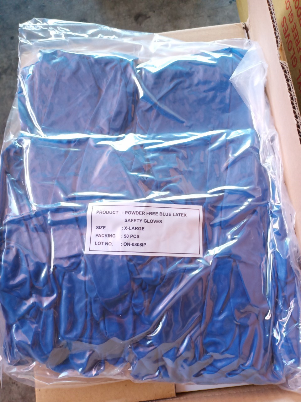 9.F-213A 12"安全乳膠 手套 真空 (特厚)