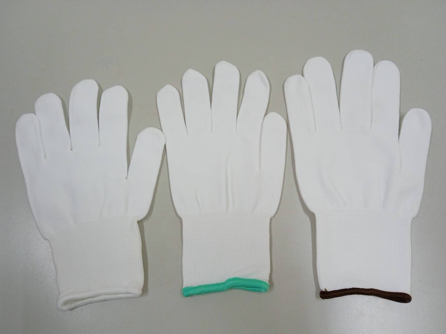 3.F-13GT 13針白尼龍手套-加厚