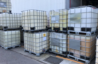 《沒清洗》中古IBC化工桶【O】TE252(原裝內容物:水性原料)