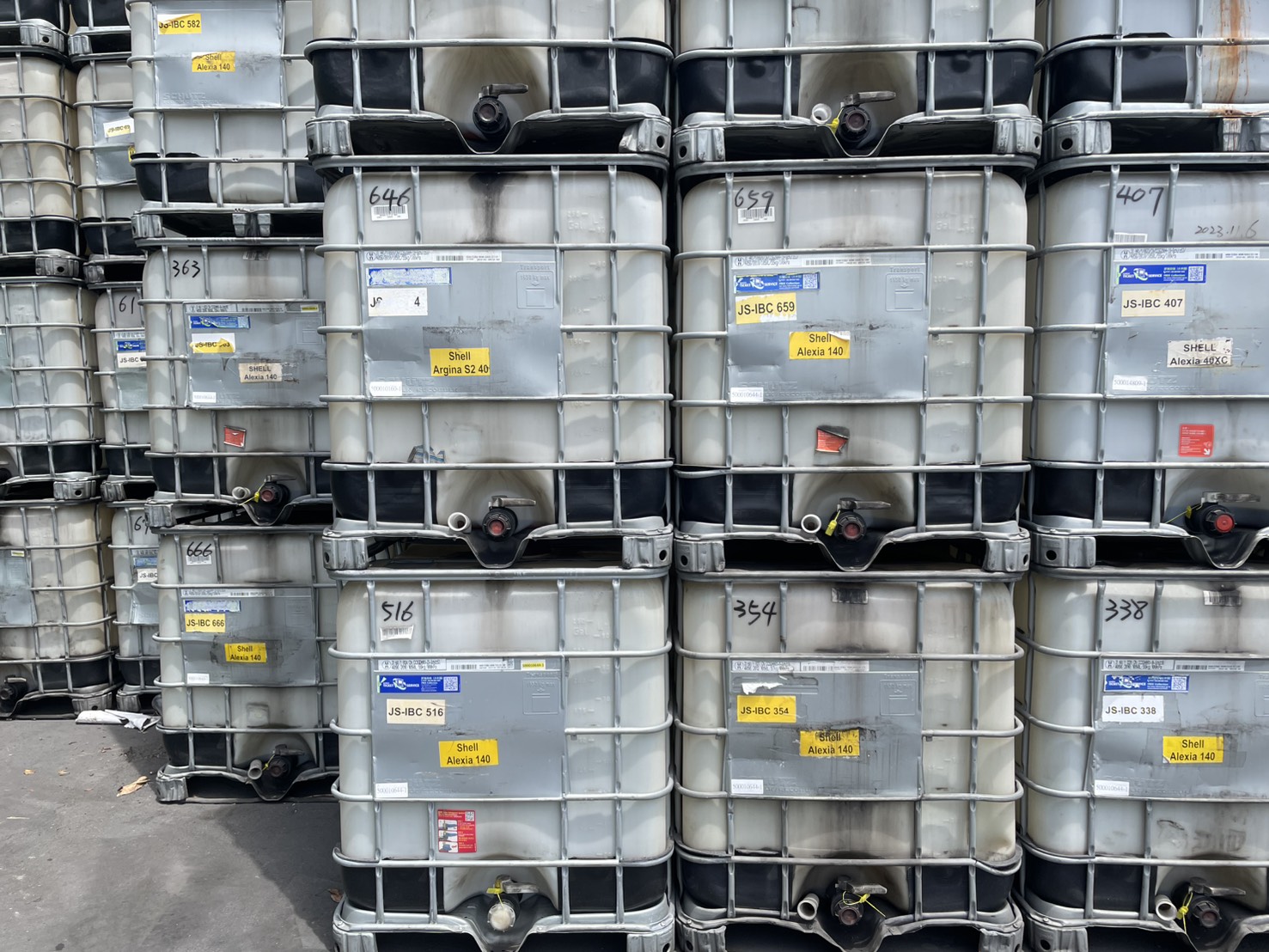 寄售《未清洗》中古IBC化工桶 B113 (原裝內容物:船用潤滑油)